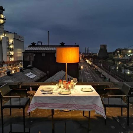 Ghostel 1St - Aventure Alternative - Guest House - Arts-Factory-Experience - For Artists, Makers And Open Minds - Attention, We Are Not A Hotel And Are Not Adapted For Everybody - Read Host Warnings Before Reservation - Www,Providence,Be Asbl 沙勒罗瓦 外观 照片