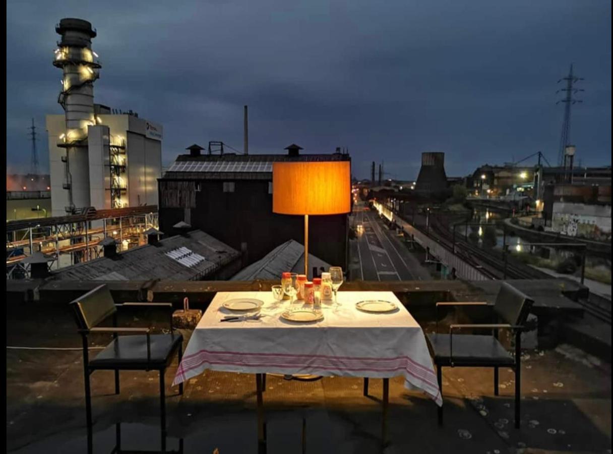 Ghostel 1St - Aventure Alternative - Guest House - Arts-Factory-Experience - For Artists, Makers And Open Minds - Attention, We Are Not A Hotel And Are Not Adapted For Everybody - Read Host Warnings Before Reservation - Www,Providence,Be Asbl 沙勒罗瓦 外观 照片