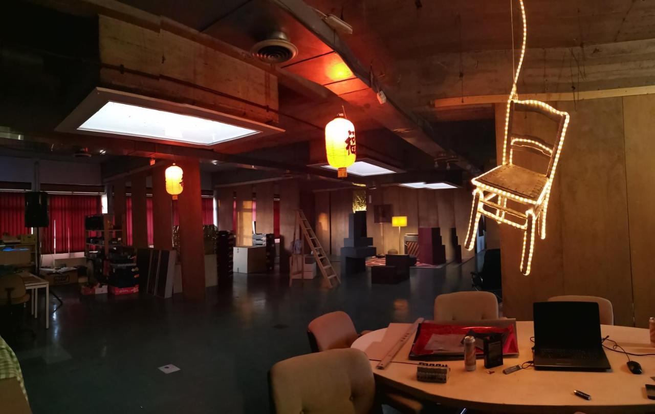 Ghostel 1St - Aventure Alternative - Guest House - Arts-Factory-Experience - For Artists, Makers And Open Minds - Attention, We Are Not A Hotel And Are Not Adapted For Everybody - Read Host Warnings Before Reservation - Www,Providence,Be Asbl 沙勒罗瓦 外观 照片
