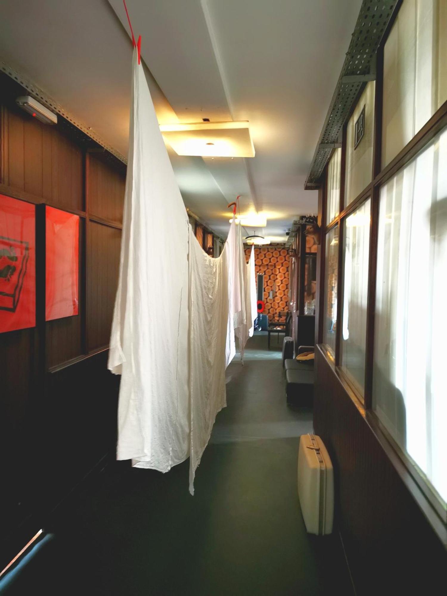 Ghostel 1St - Aventure Alternative - Guest House - Arts-Factory-Experience - For Artists, Makers And Open Minds - Attention, We Are Not A Hotel And Are Not Adapted For Everybody - Read Host Warnings Before Reservation - Www,Providence,Be Asbl 沙勒罗瓦 外观 照片